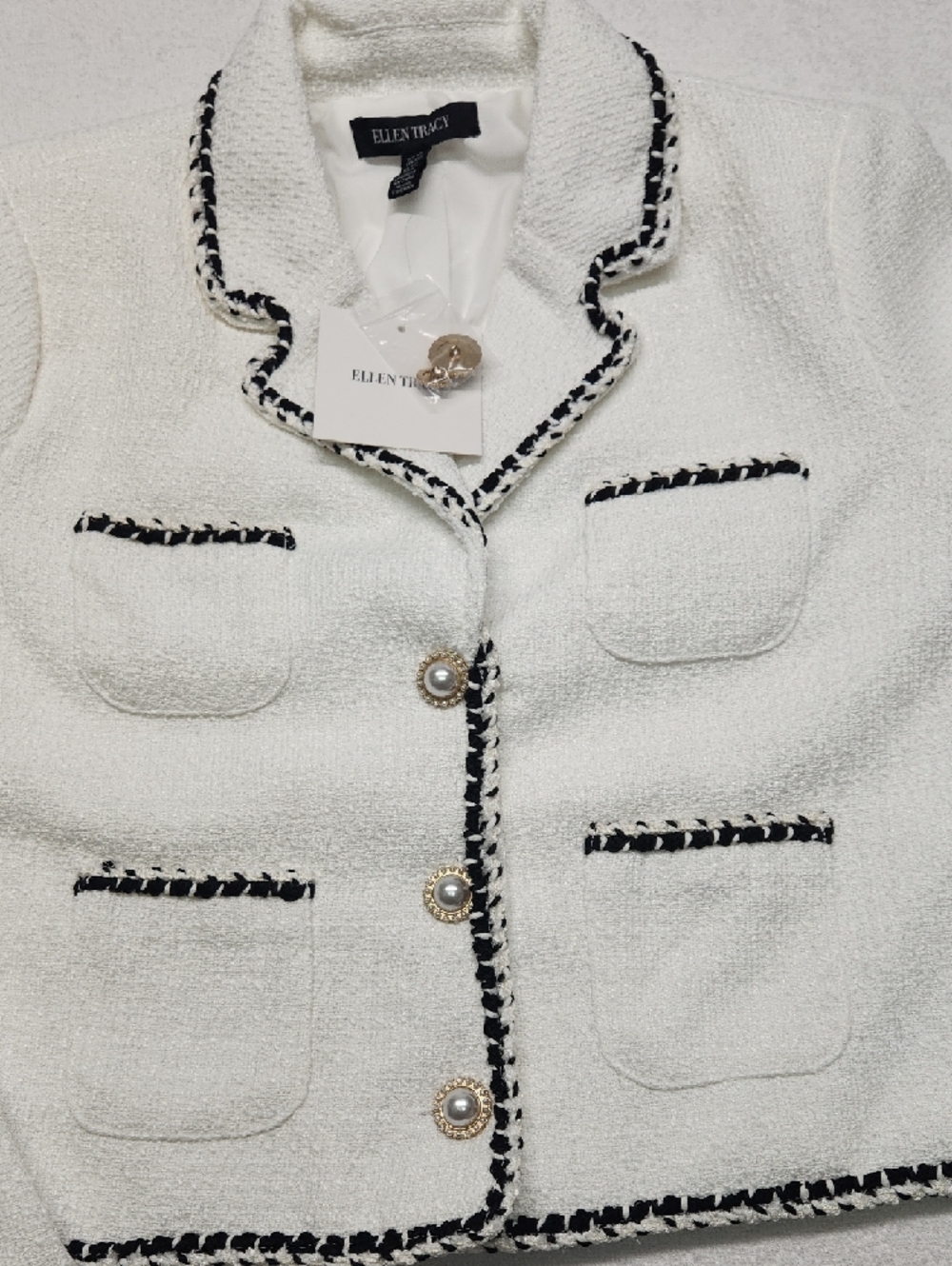 Ellen Tracy-White Tweed Blazer with Black Trim and Pearl Buttons Size XS 0075 - Picture 3 of 6